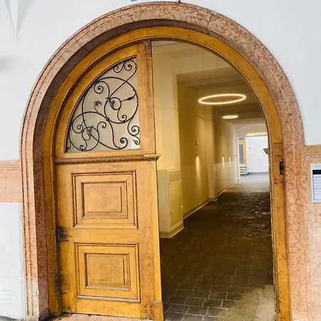 Amort Apartment *
